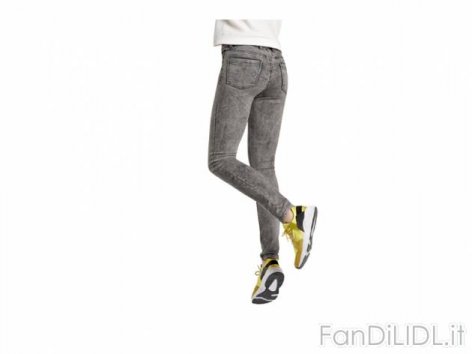Pantaloni stretch (Moda, abbigliamento)