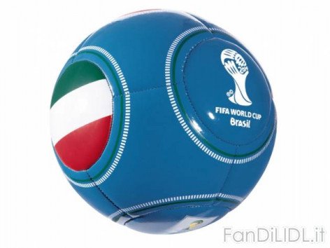 Pallone da calcio, (Sport e ricreazione)