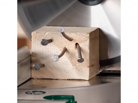 Sega circolare multifunzionale per tagli obliqui