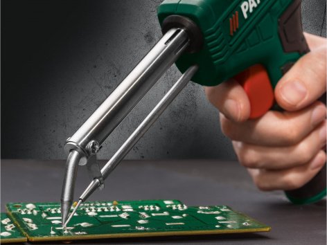 Saldatore a pistola con avanzamento del filo