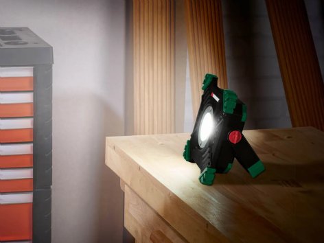 Faro LED ricaricabile da lavoro