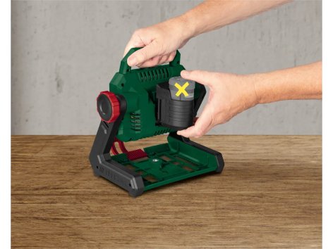 Faro LED ricaricabile da lavoro