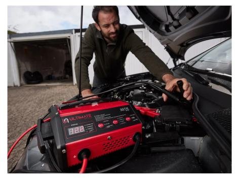 Caricabatterie con funzione di avviamento per auto e moto