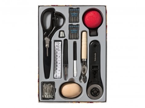 Filo da cucito o set per taglio e cucito