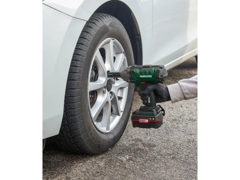 Avvitatore a percussione ricaricabile