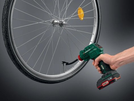 Pompa e compressore ricaricabili