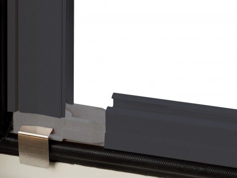 Zanzariera telescopica per finestre