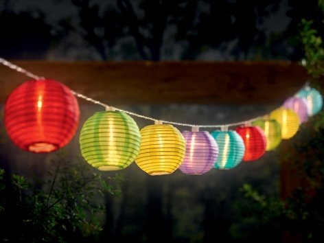 Catena luci decorative LED a energia solare