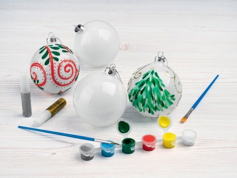 Set per dipingere le palline natalizie