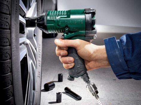 Avvitatore a percussione ad aria compressa