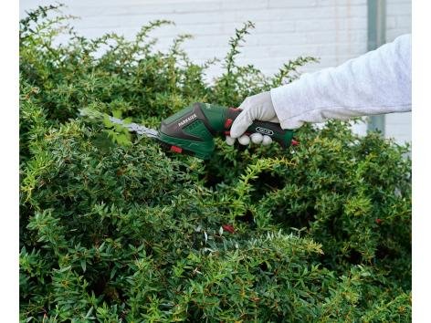 Cesoia ricaricabile per erba e cespugli