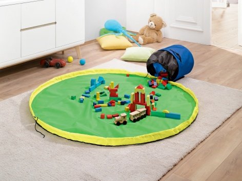 Cesto con coperta per giochi