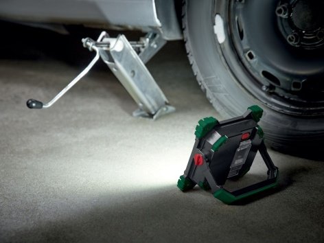 Faro LED ricaricabile da lavoro