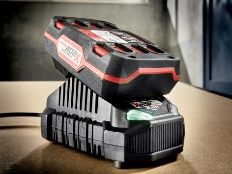 Batteria 2 Ah con caricabatterie