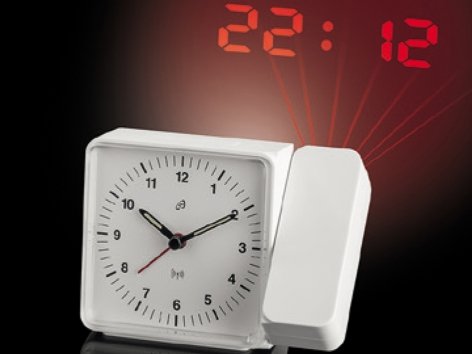 Sveglia radiocontrollata con proiezione dell'orario
