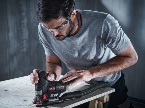 Seghetto a pendolo ricaricabile