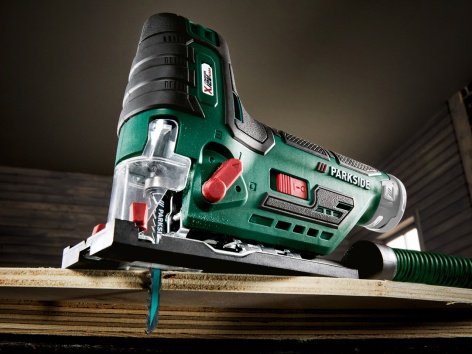 Seghetto a pendolo ricaricabile