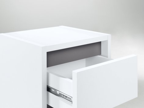 Mobiletto da bagno con cesto portabiancheria