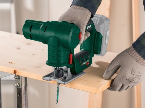 Seghetto elettrico e a pendolo ricaricabile