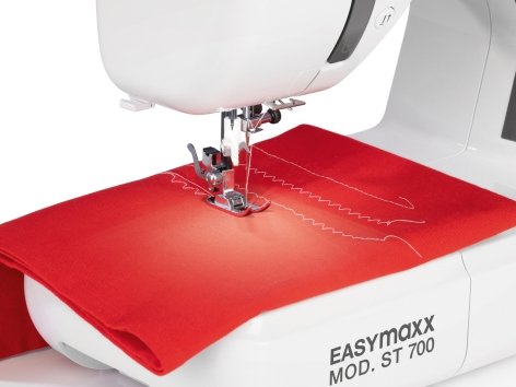 Macchina da cucire digitale