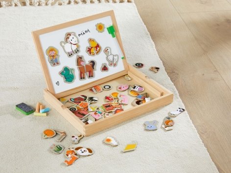 Scatola magnetica o gioco con scomparti da chiudere