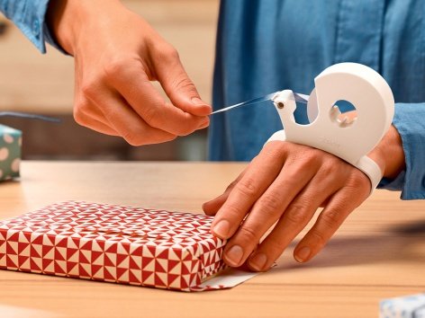 Dispenser nastro adesivo da mano