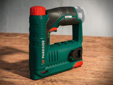 Pistola sparapunti ricaricabile