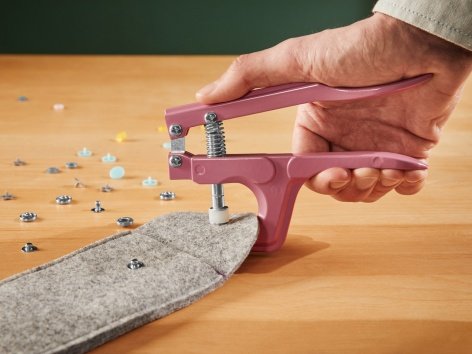 Set bottoni a pressione con pinza