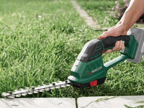 Cesoia ricaricabile per erba e cespugli