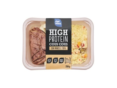 Manzo a fette con cous cous di verdure e tofu