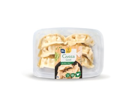 Gyoza ravioli con pollo e verza