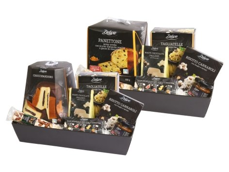 Cesto natalizio con panettone o con cioccopandoro