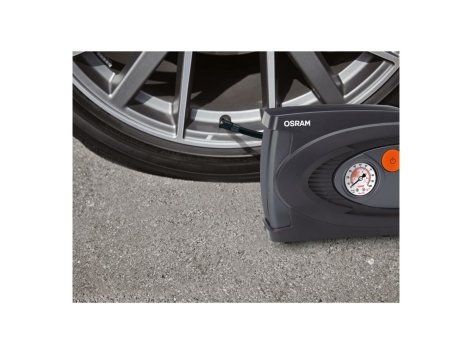 Compressore per gonfiaggio pneumatici