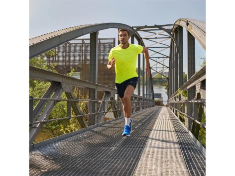 T-shirt sportiva da uomo