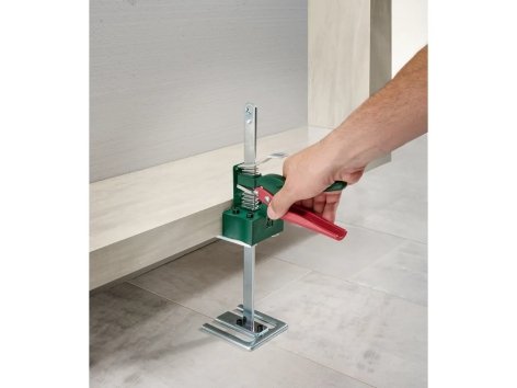 Attrezzo per sollevare e bloccare