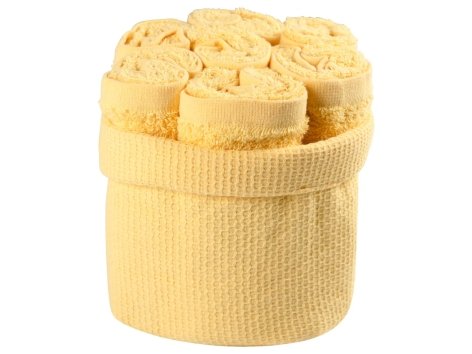 Asciugamano con cestino decorativo