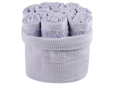 Asciugamano con cestino decorativo