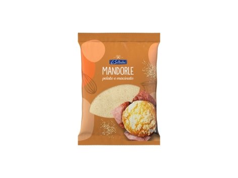 Mandorle pelate e macinate