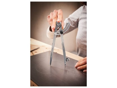 Compasso ad arco, bilancia a molla o micrometro a vite