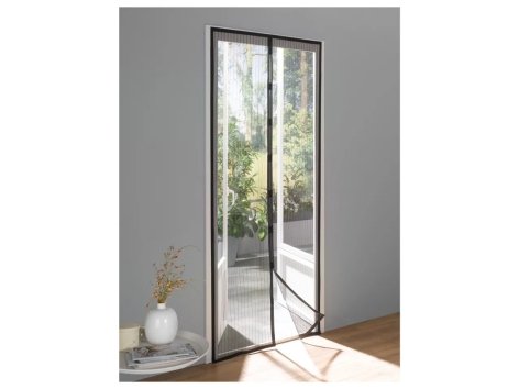 Zanzariera magnetica per porte