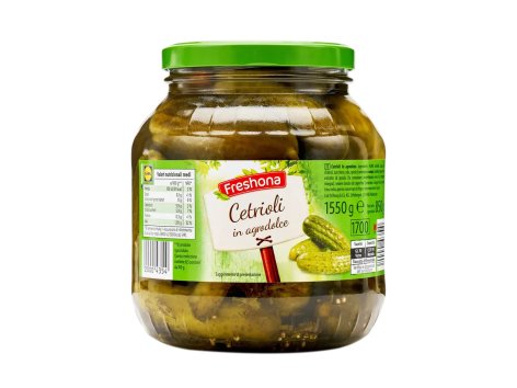 Cetrioli giganti aromatizzati