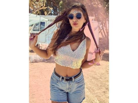 Ciocca colorata per capelli, strass per viso o smalto adesivo