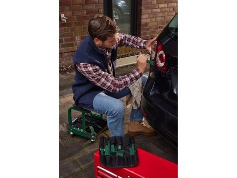 Sgabello con rotelle