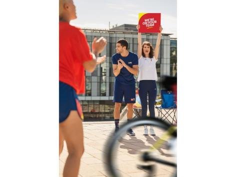 T-shirt sportiva da uomo e da donna