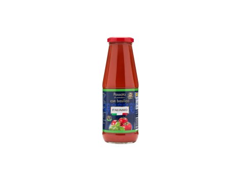Passata di pomodoro con basilico