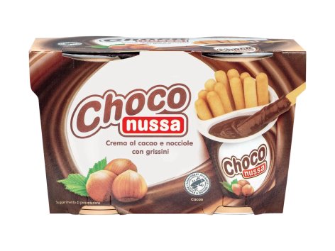 Crema al cacao e nocciole con grissini