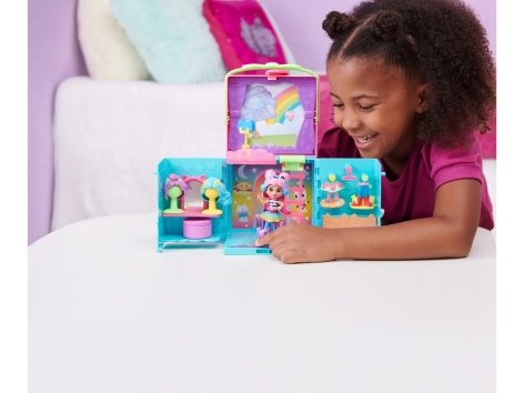 Gioco portatile ‘‘guardaroba arcobaleno’’ “Gabby’s Dollhouse”