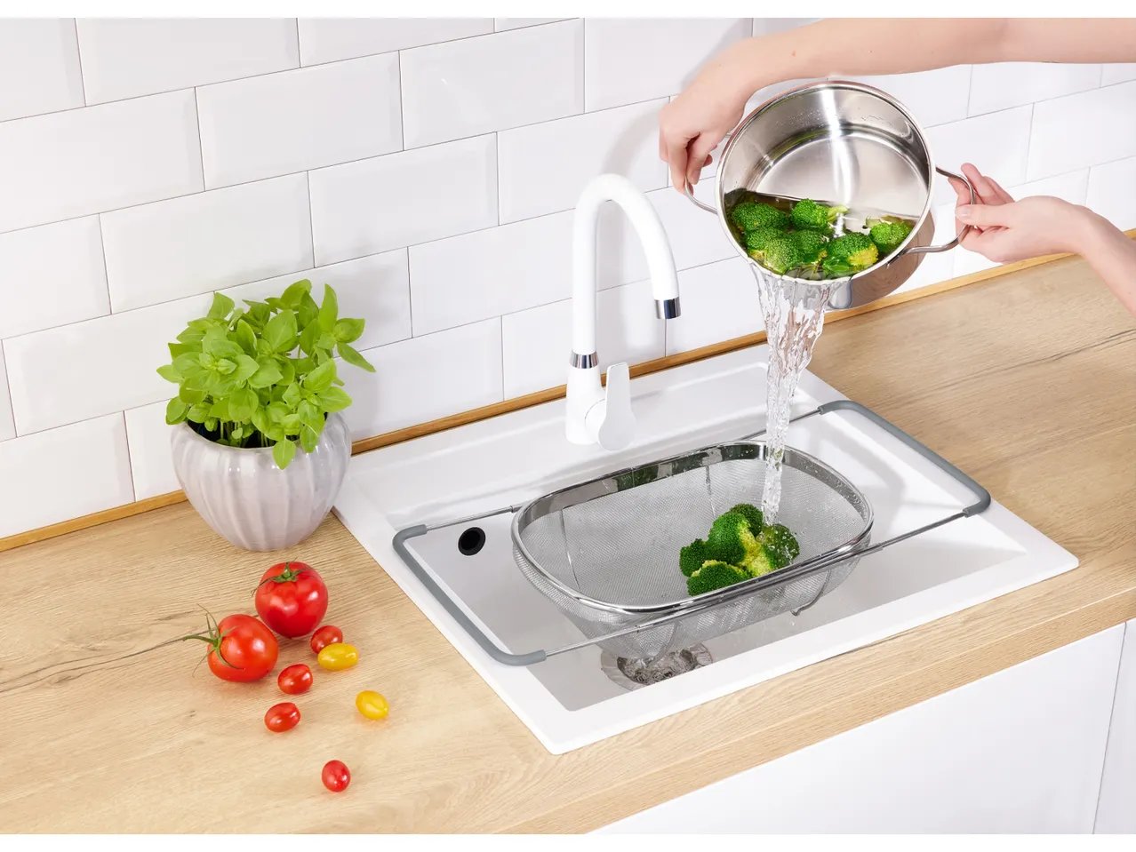 Scolatutto estensibile da lavello