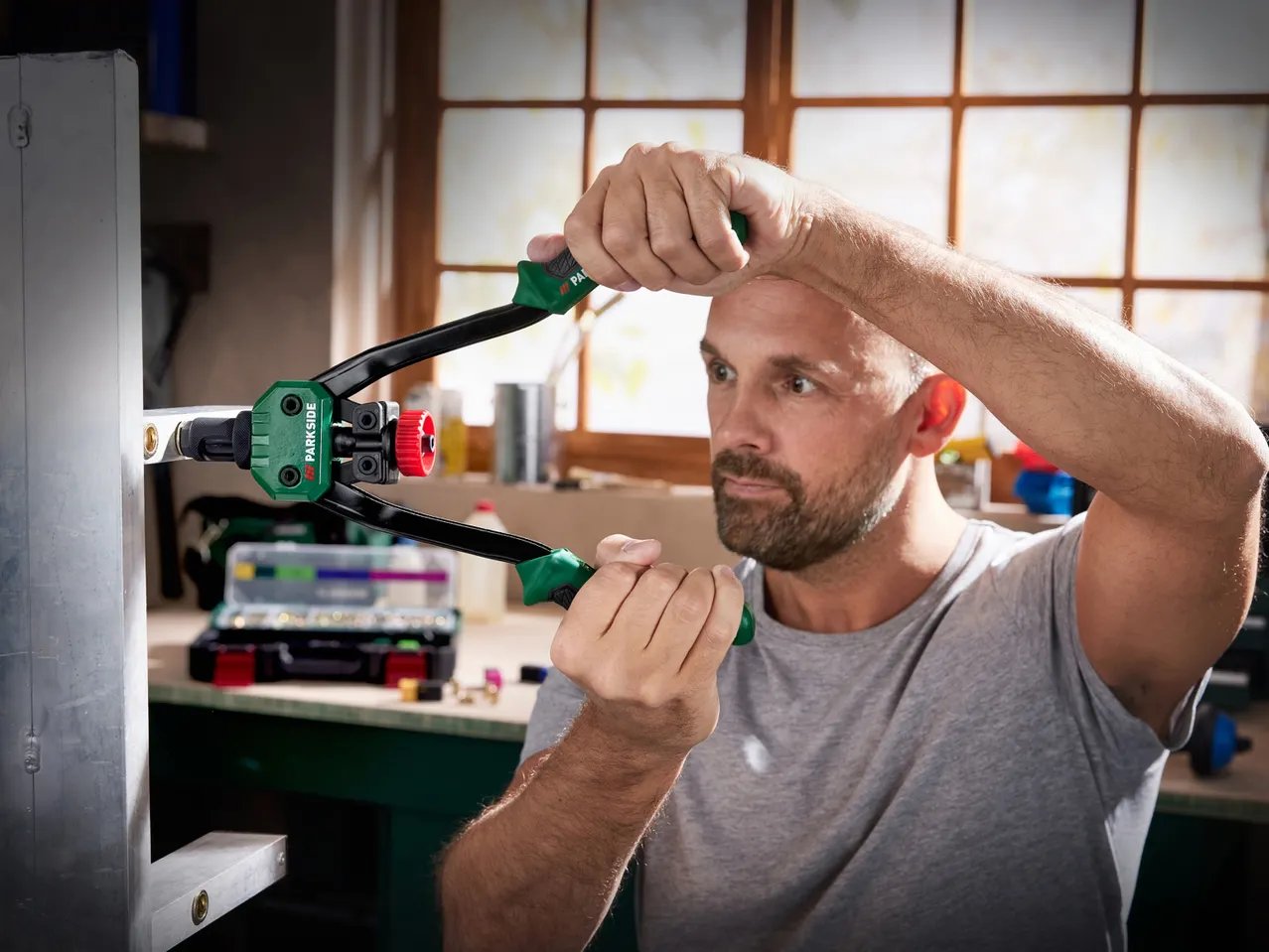 Pinza rivettatrice con accessori, 151 pezzi