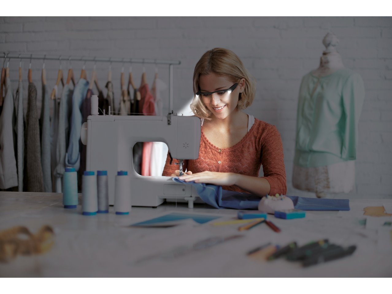 Occhiali da ingrandimento con LED